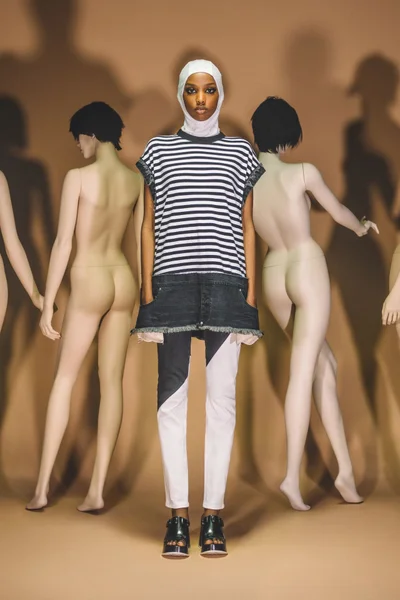 Look 18